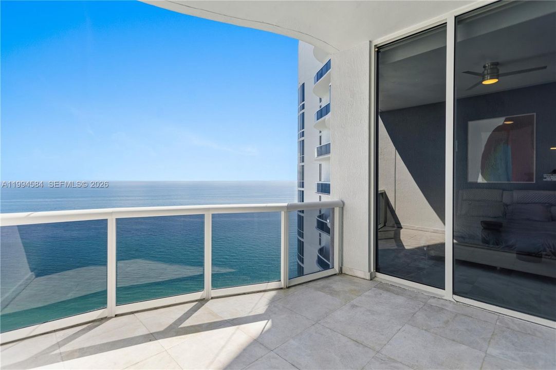 For Sale: $2,650,000 (3 beds, 3 baths, 2558 Square Feet)