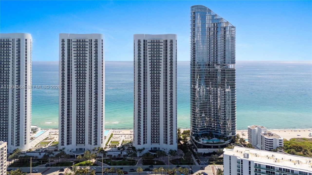 For Sale: $2,650,000 (3 beds, 3 baths, 2558 Square Feet)