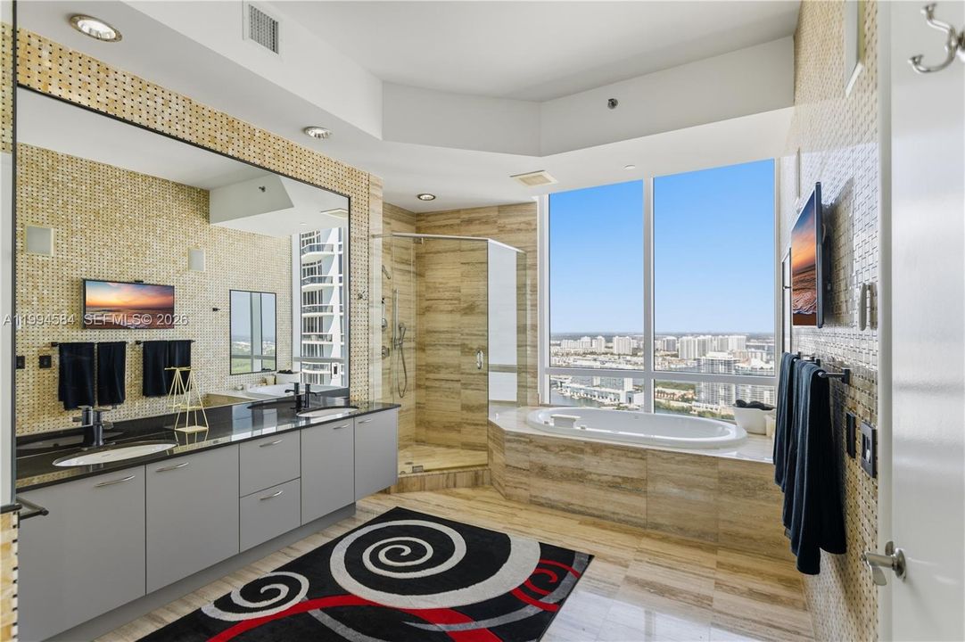 For Sale: $2,650,000 (3 beds, 3 baths, 2558 Square Feet)