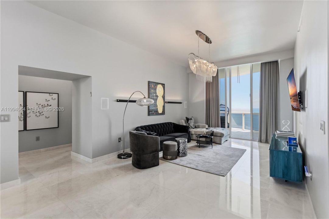 For Sale: $2,650,000 (3 beds, 3 baths, 2558 Square Feet)