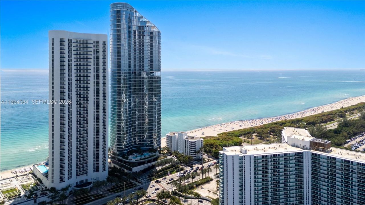 For Sale: $2,650,000 (3 beds, 3 baths, 2558 Square Feet)