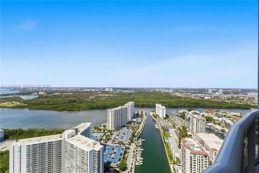 For Sale: $2,650,000 (3 beds, 3 baths, 2558 Square Feet)