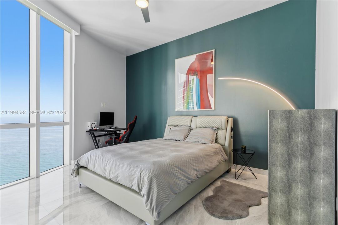 For Sale: $2,650,000 (3 beds, 3 baths, 2558 Square Feet)