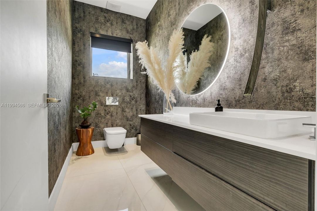 1st floor guest bathroom