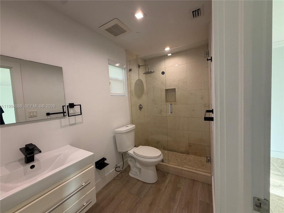 For Sale: $750,000 (2 beds, 2 baths, 1520 Square Feet)