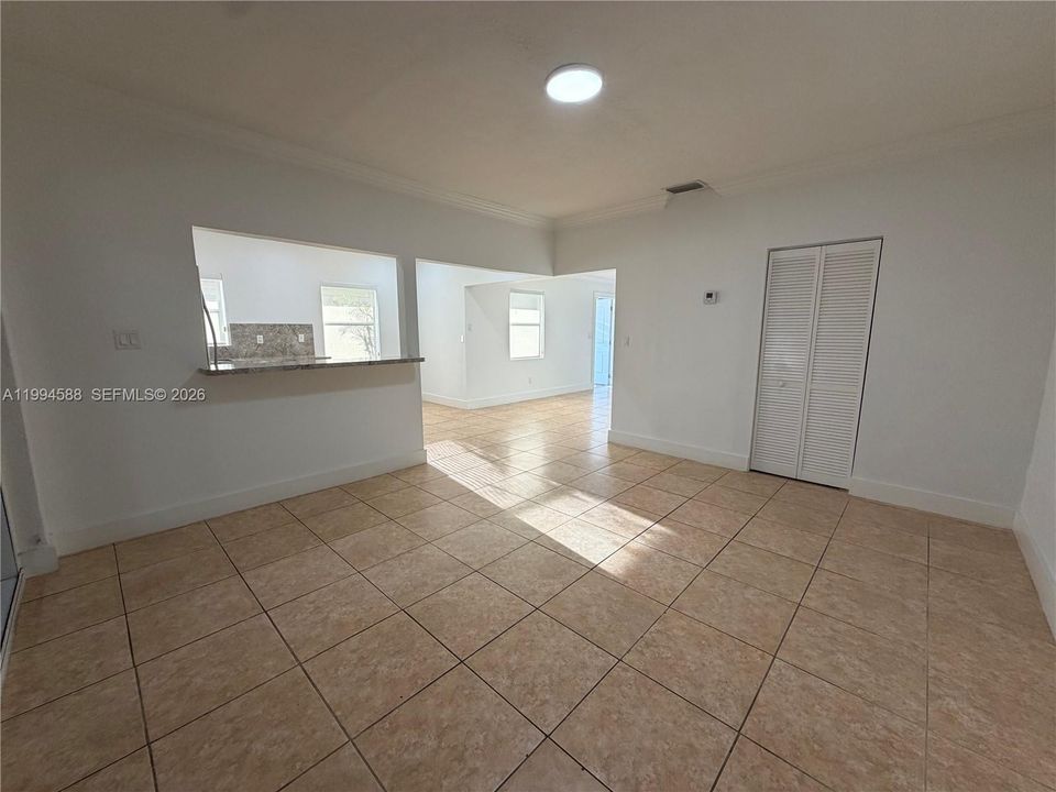 For Sale: $750,000 (2 beds, 2 baths, 1520 Square Feet)