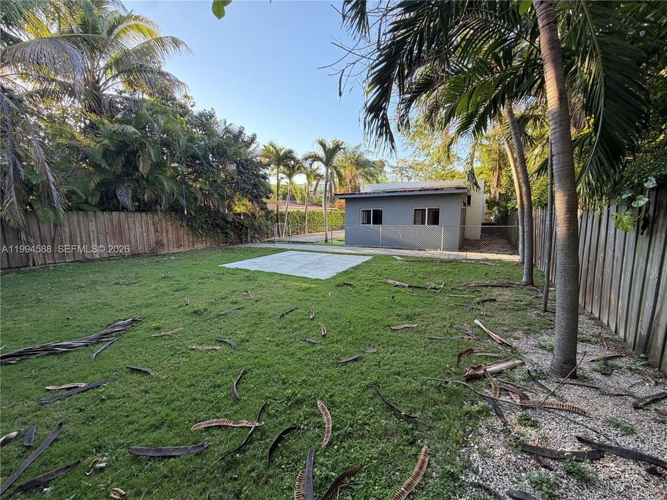 For Sale: $750,000 (2 beds, 2 baths, 1520 Square Feet)