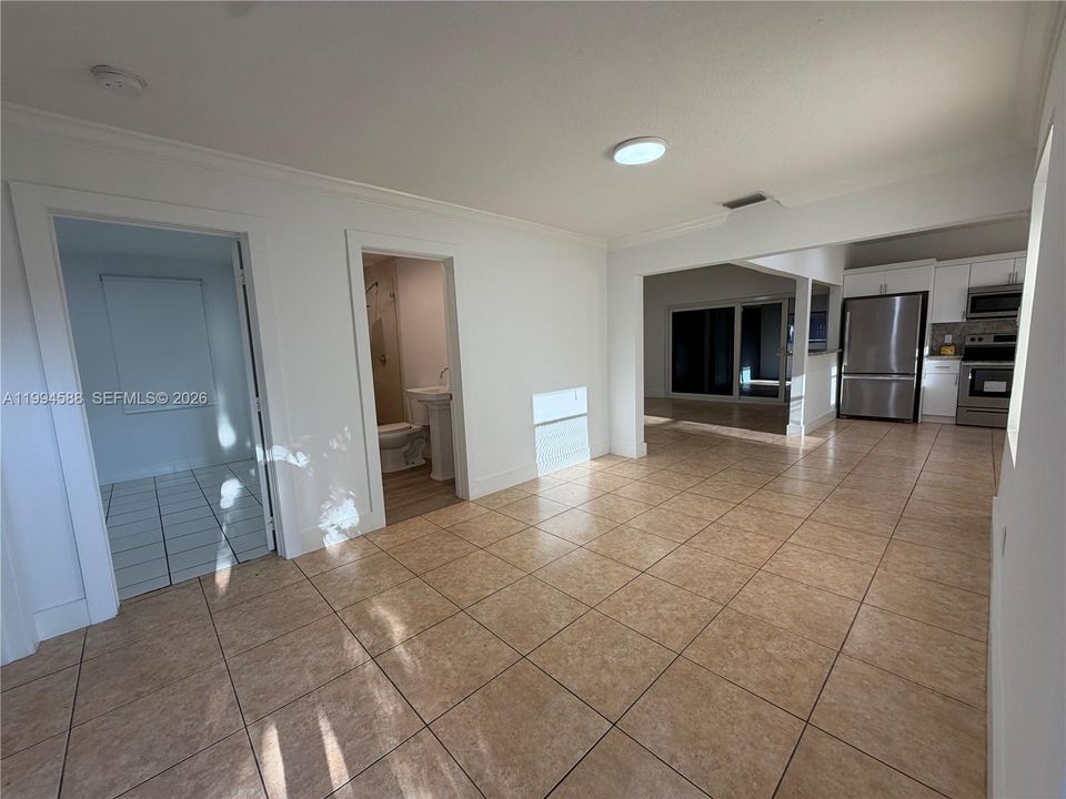 For Sale: $750,000 (2 beds, 2 baths, 1520 Square Feet)