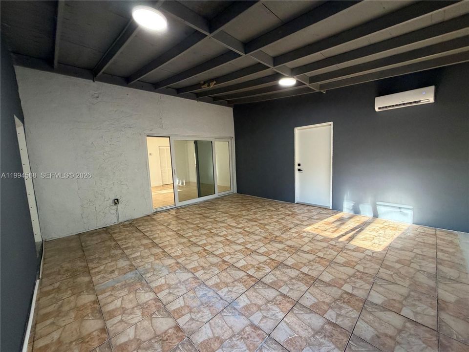 For Sale: $750,000 (2 beds, 2 baths, 1520 Square Feet)