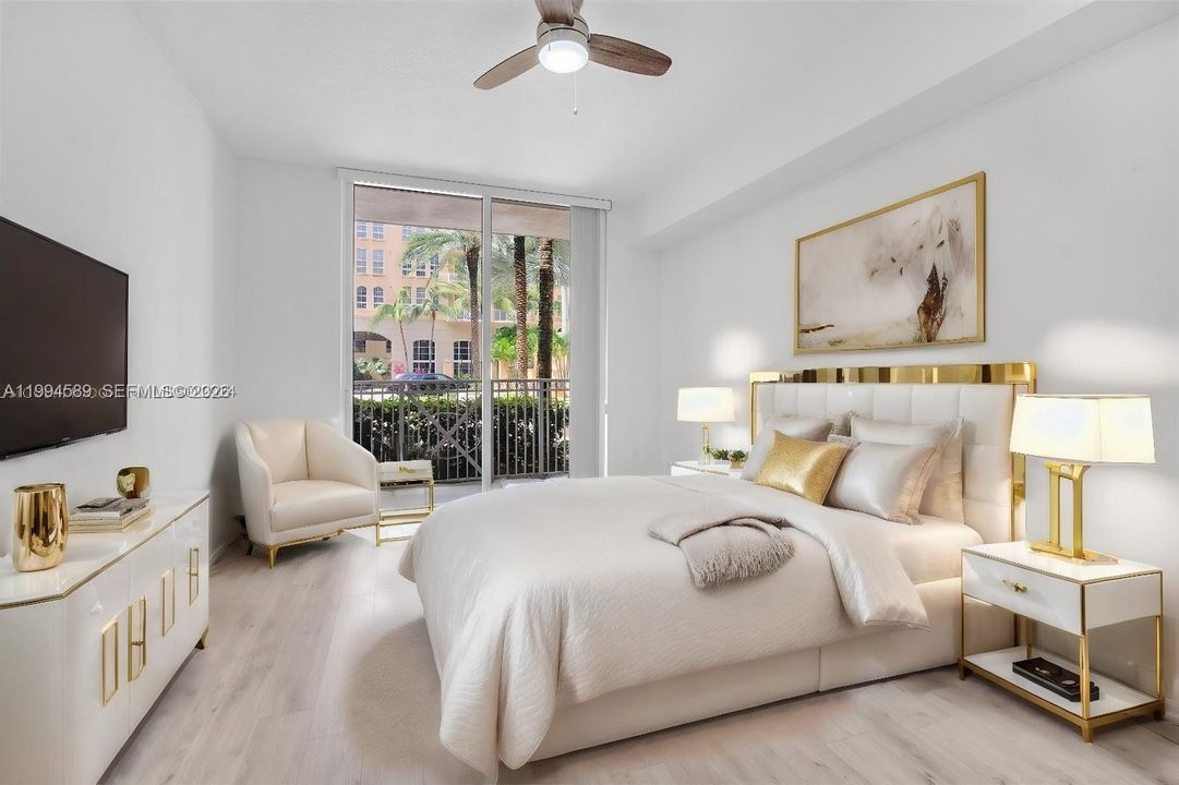 For Sale: $290,000 (1 beds, 1 baths, 836 Square Feet)