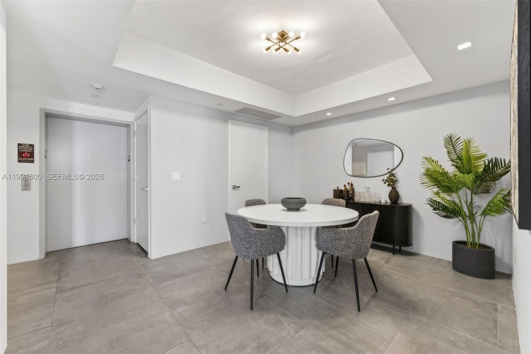 В аренду: $7,500 (2 спален, 3 ванн, 1283 Квадратных фут)