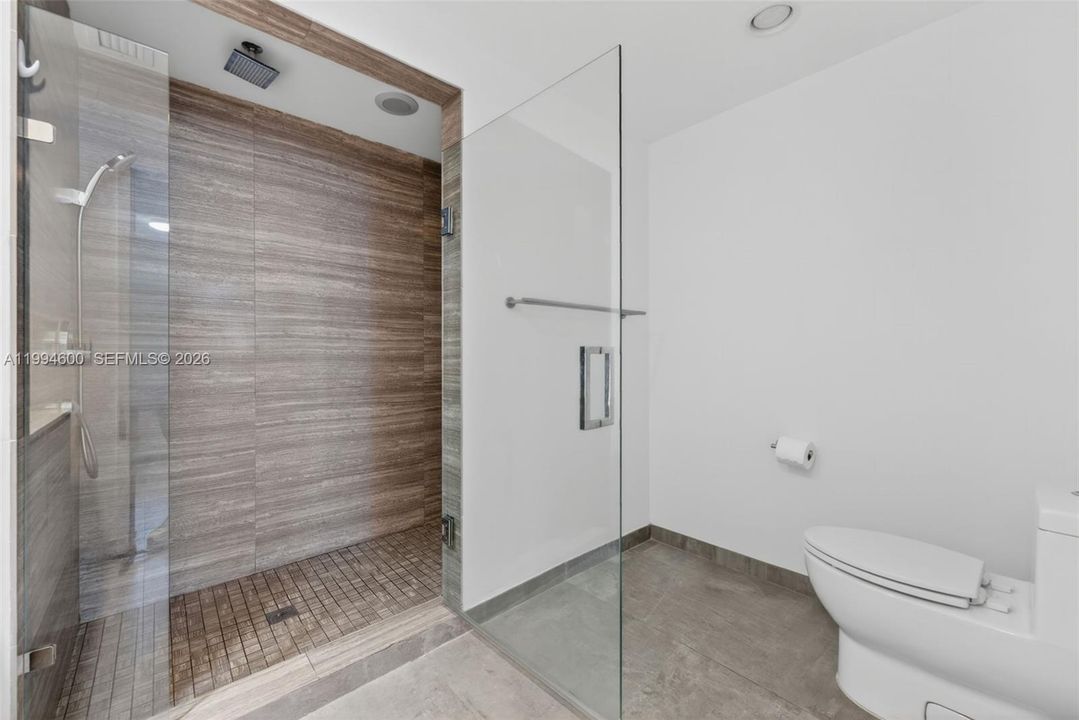 В аренду: $7,500 (2 спален, 3 ванн, 1283 Квадратных фут)