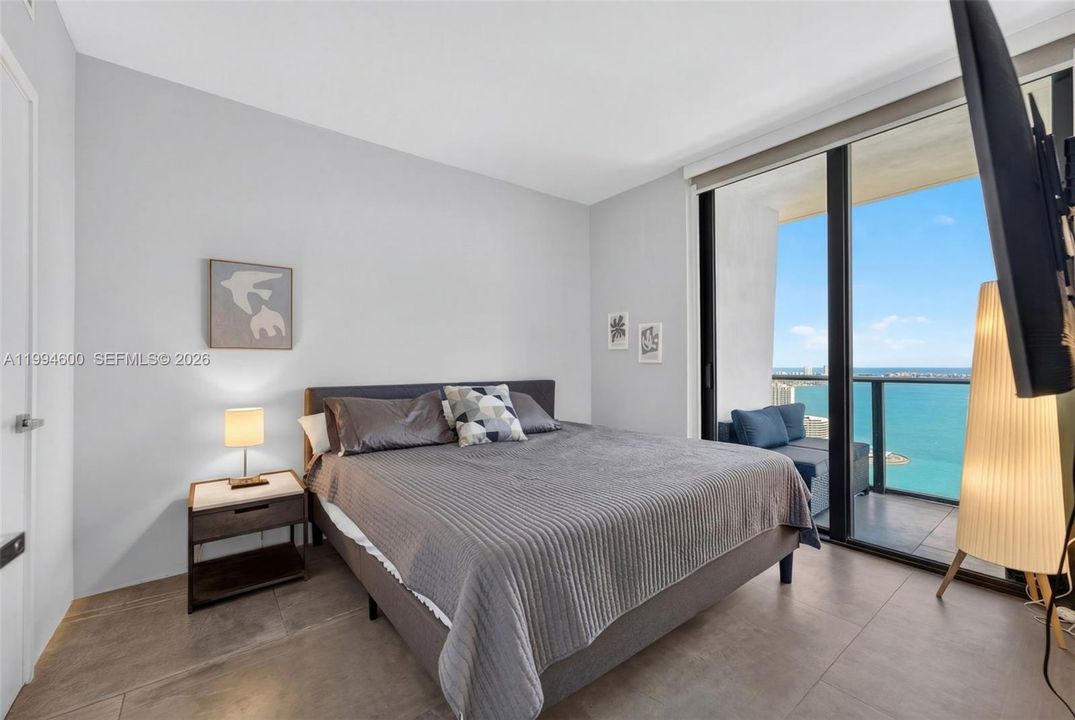 В аренду: $7,500 (2 спален, 3 ванн, 1283 Квадратных фут)