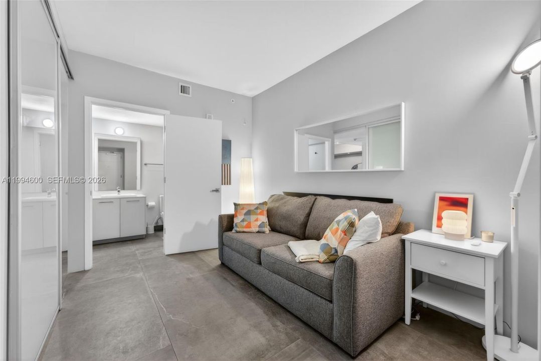 В аренду: $7,500 (2 спален, 3 ванн, 1283 Квадратных фут)