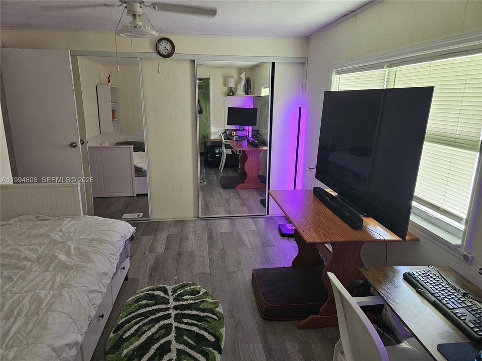 den/office