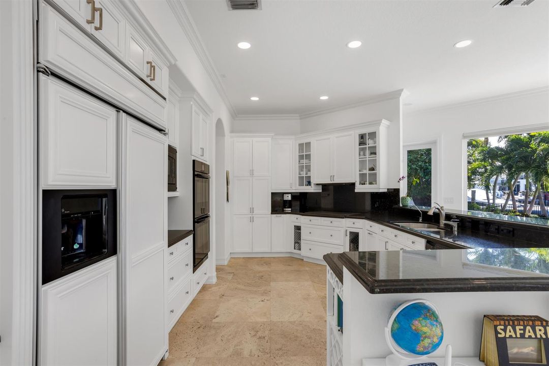 KITCHEN_STRAIGHT_EB