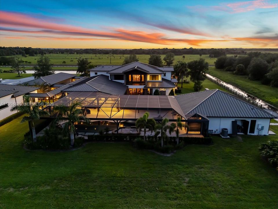 For Sale: $26,495,000 (6 beds, 6 baths, 11189 Square Feet)