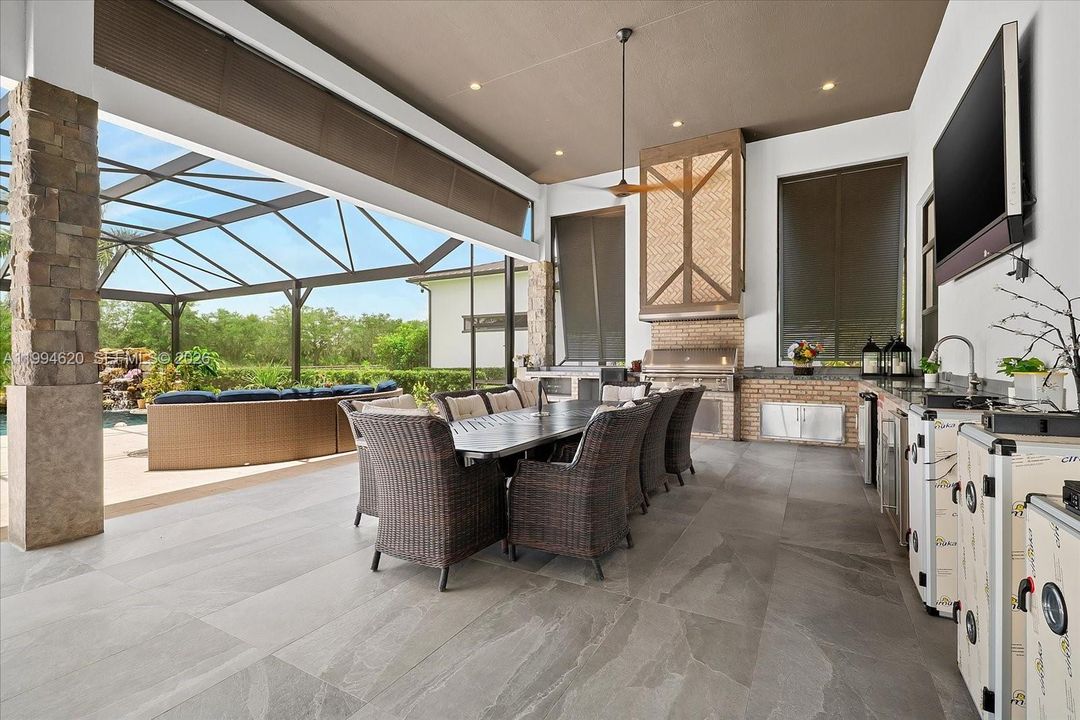 For Sale: $26,495,000 (6 beds, 6 baths, 11189 Square Feet)