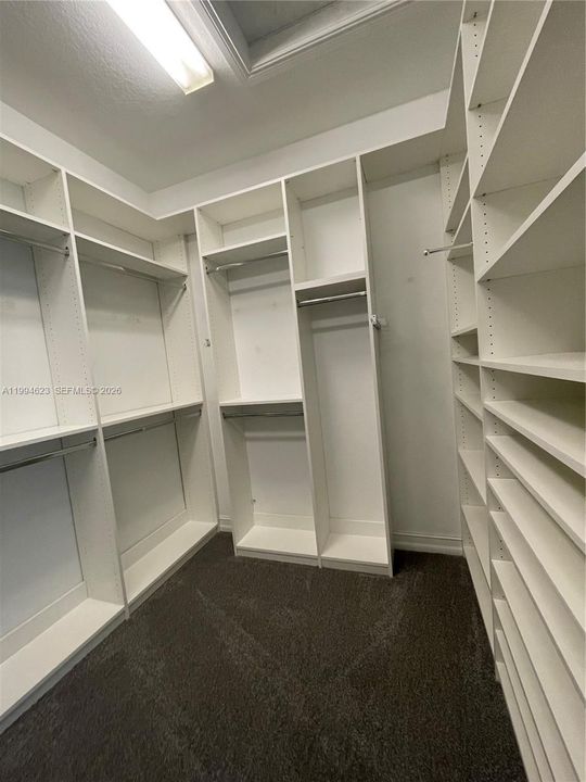 Recientemente alquilado: $7,000 (4 camas, 4 baños, 3002 Pies cuadrados)