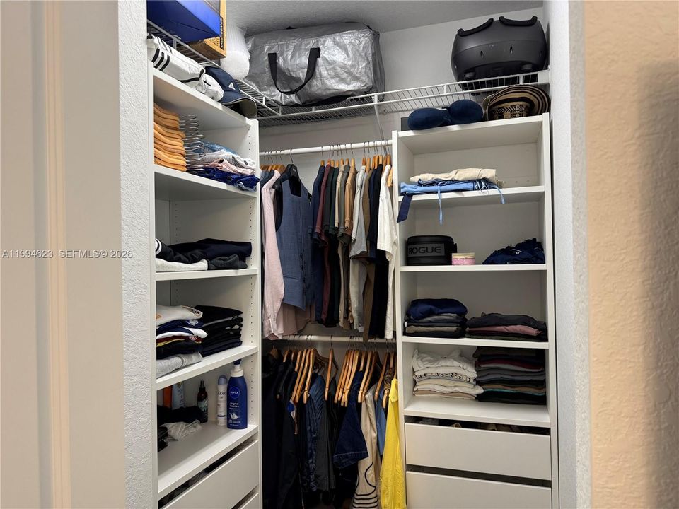 Recientemente alquilado: $7,000 (4 camas, 4 baños, 3002 Pies cuadrados)