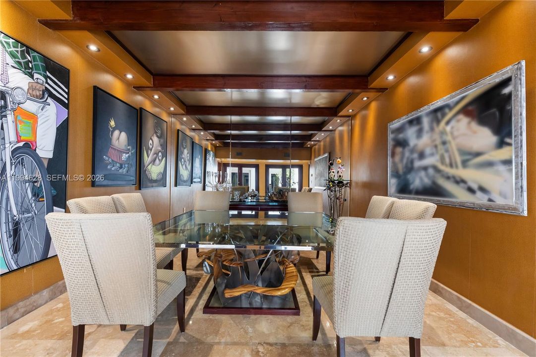 На продажу: $1,850,000 (5 спален, 5 ванн, 4685 Квадратных фут)