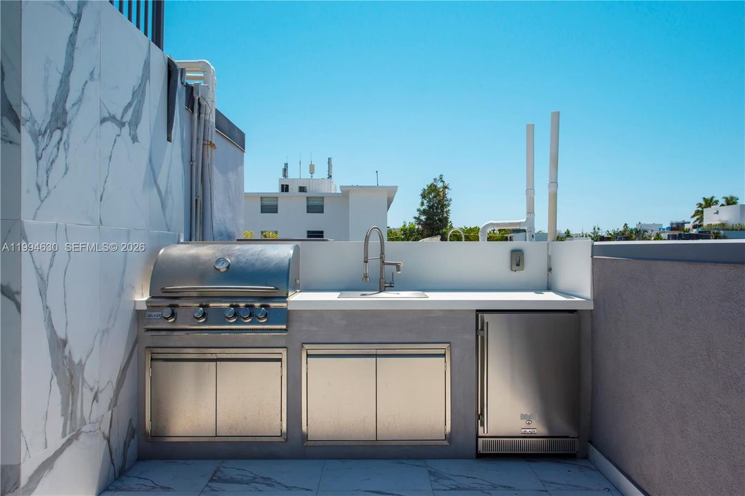 En Venta: $2,500,000 (3 camas, 3 baños, 1574 Pies cuadrados)