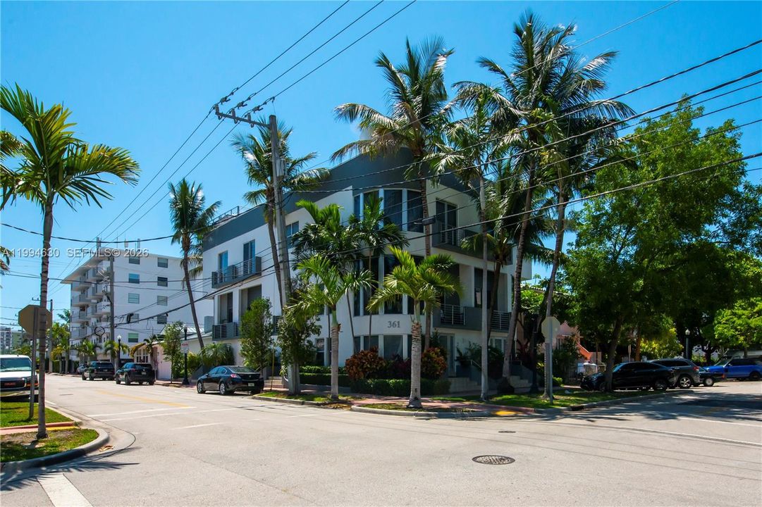 En Venta: $2,500,000 (3 camas, 3 baños, 1574 Pies cuadrados)