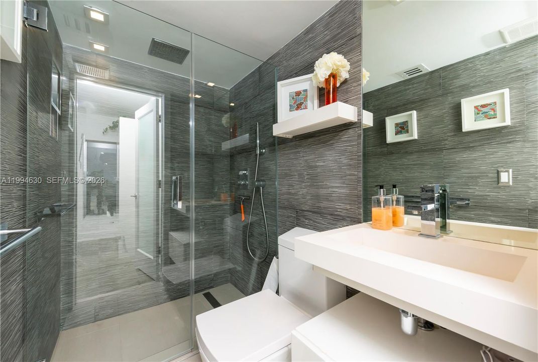 En Venta: $2,500,000 (3 camas, 3 baños, 1574 Pies cuadrados)
