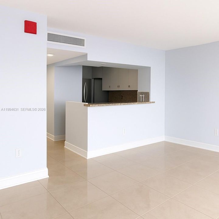 For Sale: $230,000 (0 beds, 1 baths, 577 Square Feet)