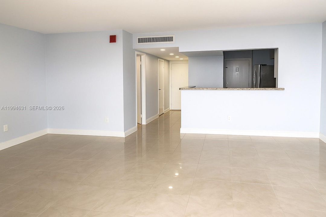 For Sale: $230,000 (0 beds, 1 baths, 577 Square Feet)