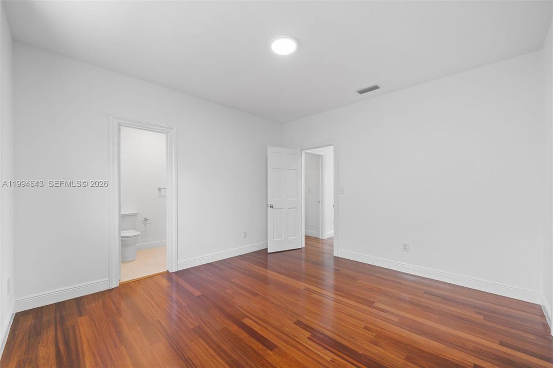 Недавно арендовано: $11,500 (4 спален, 3 ванн, 2640 Квадратных фут)