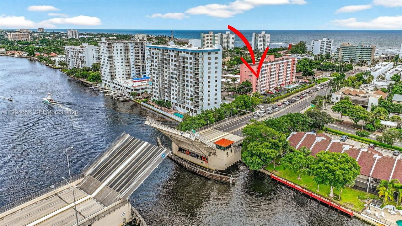 Active With Contract: $225,000 (2 beds, 1 baths, 800 Square Feet)