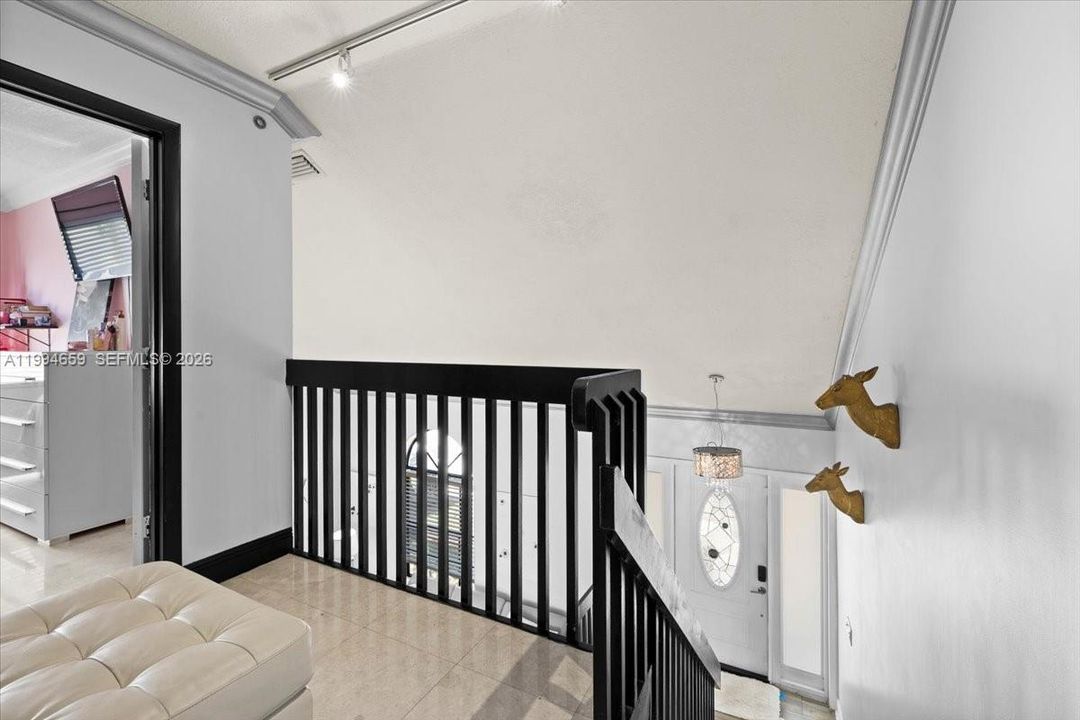 En Venta: $665,000 (4 camas, 3 baños, 1925 Pies cuadrados)
