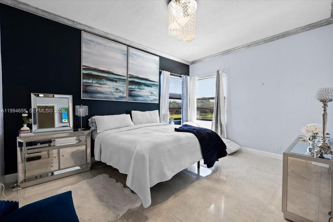 En Venta: $665,000 (4 camas, 3 baños, 1925 Pies cuadrados)