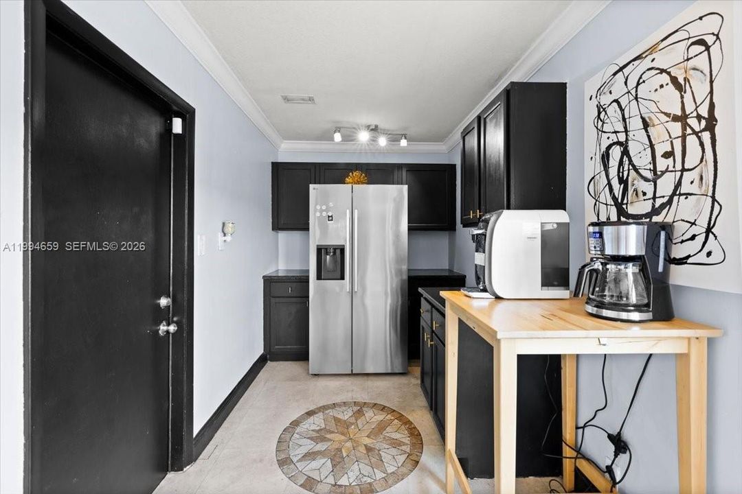 En Venta: $665,000 (4 camas, 3 baños, 1925 Pies cuadrados)