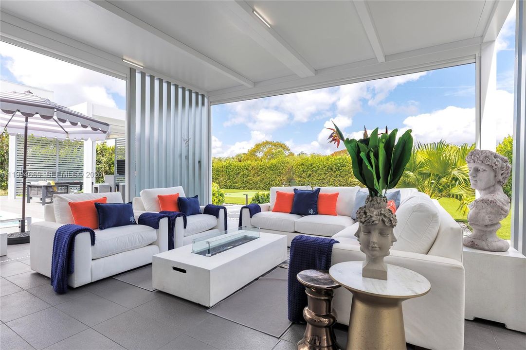 En Venta: $2,900,000 (5 camas, 5 baños, 3810 Pies cuadrados)