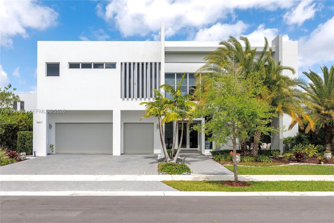 En Venta: $2,900,000 (5 camas, 5 baños, 3810 Pies cuadrados)