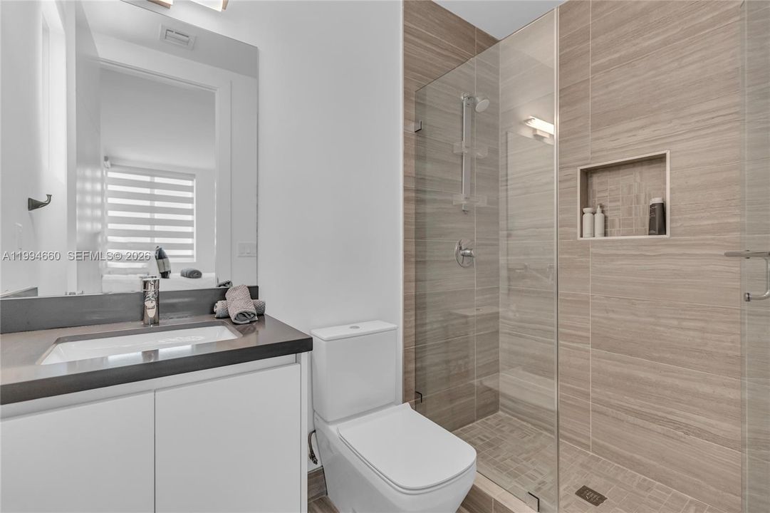 En Venta: $2,900,000 (5 camas, 5 baños, 3810 Pies cuadrados)