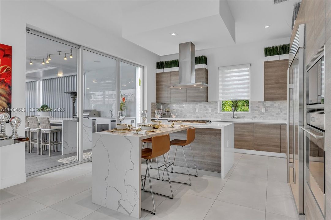 En Venta: $2,900,000 (5 camas, 5 baños, 3810 Pies cuadrados)
