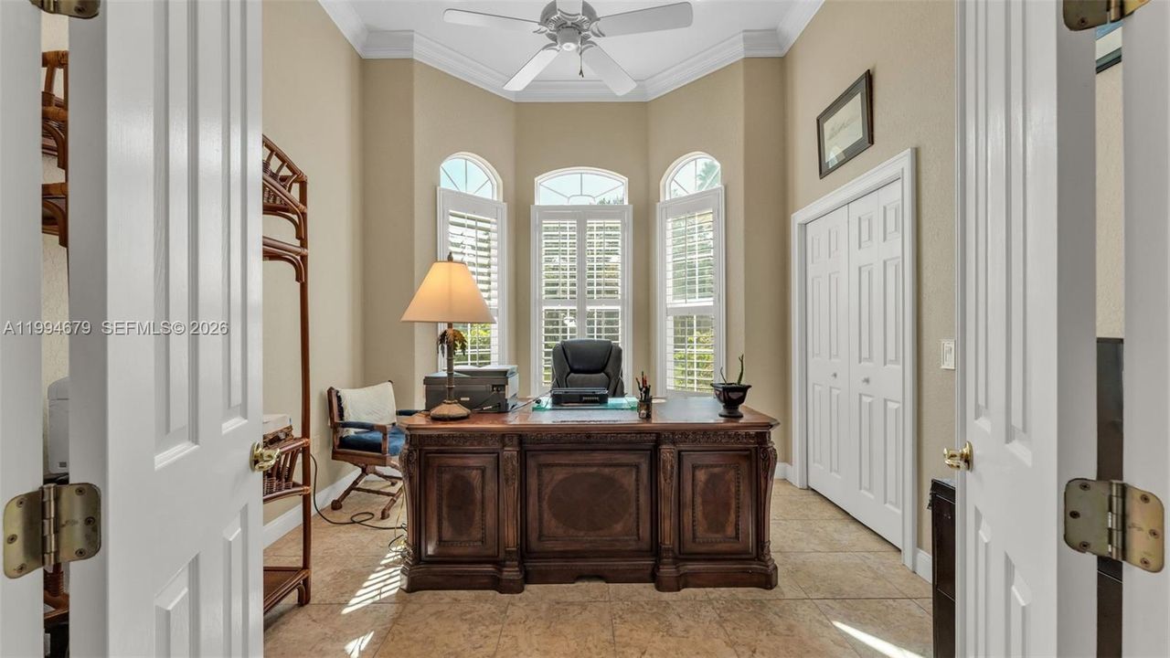 For Sale: $720,000 (4 beds, 4 baths, 2961 Square Feet)