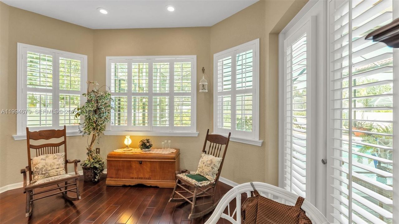For Sale: $720,000 (4 beds, 4 baths, 2961 Square Feet)