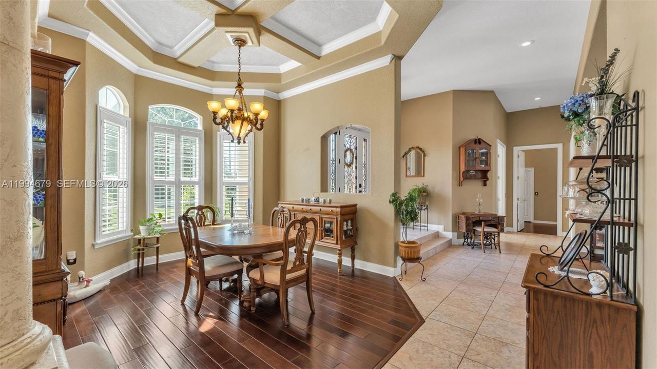 For Sale: $720,000 (4 beds, 4 baths, 2961 Square Feet)