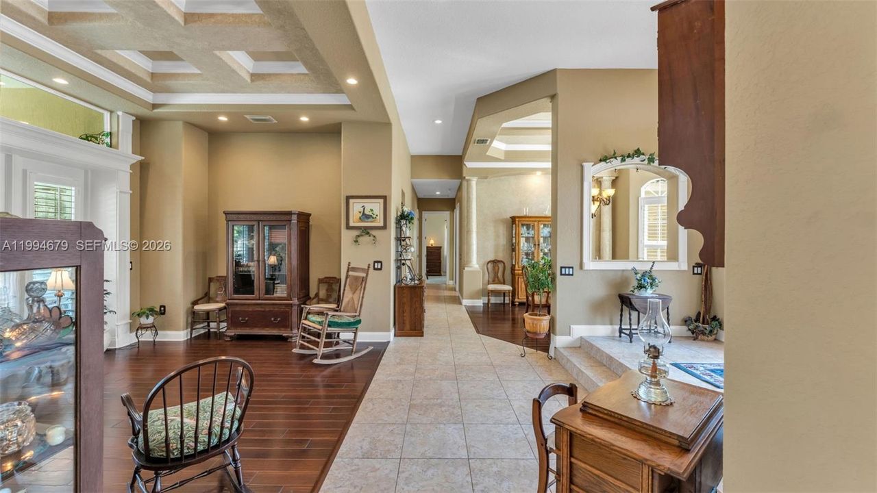 For Sale: $720,000 (4 beds, 4 baths, 2961 Square Feet)