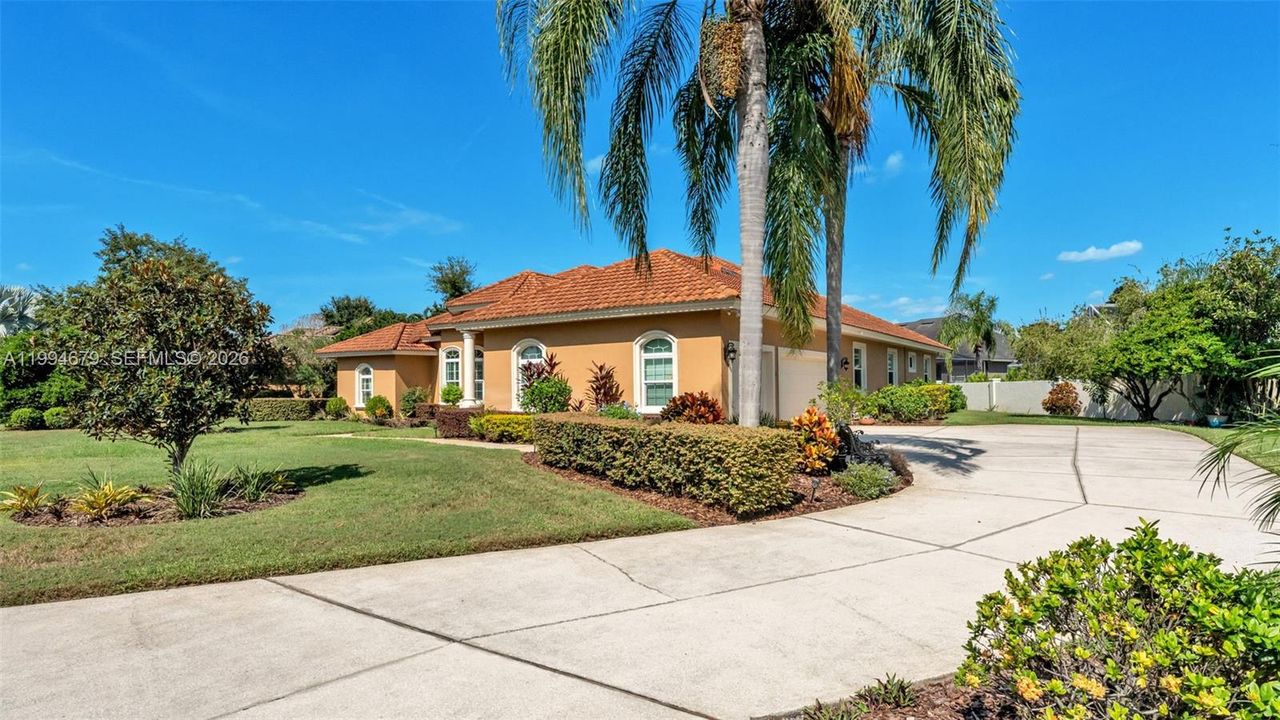 For Sale: $720,000 (4 beds, 4 baths, 2961 Square Feet)