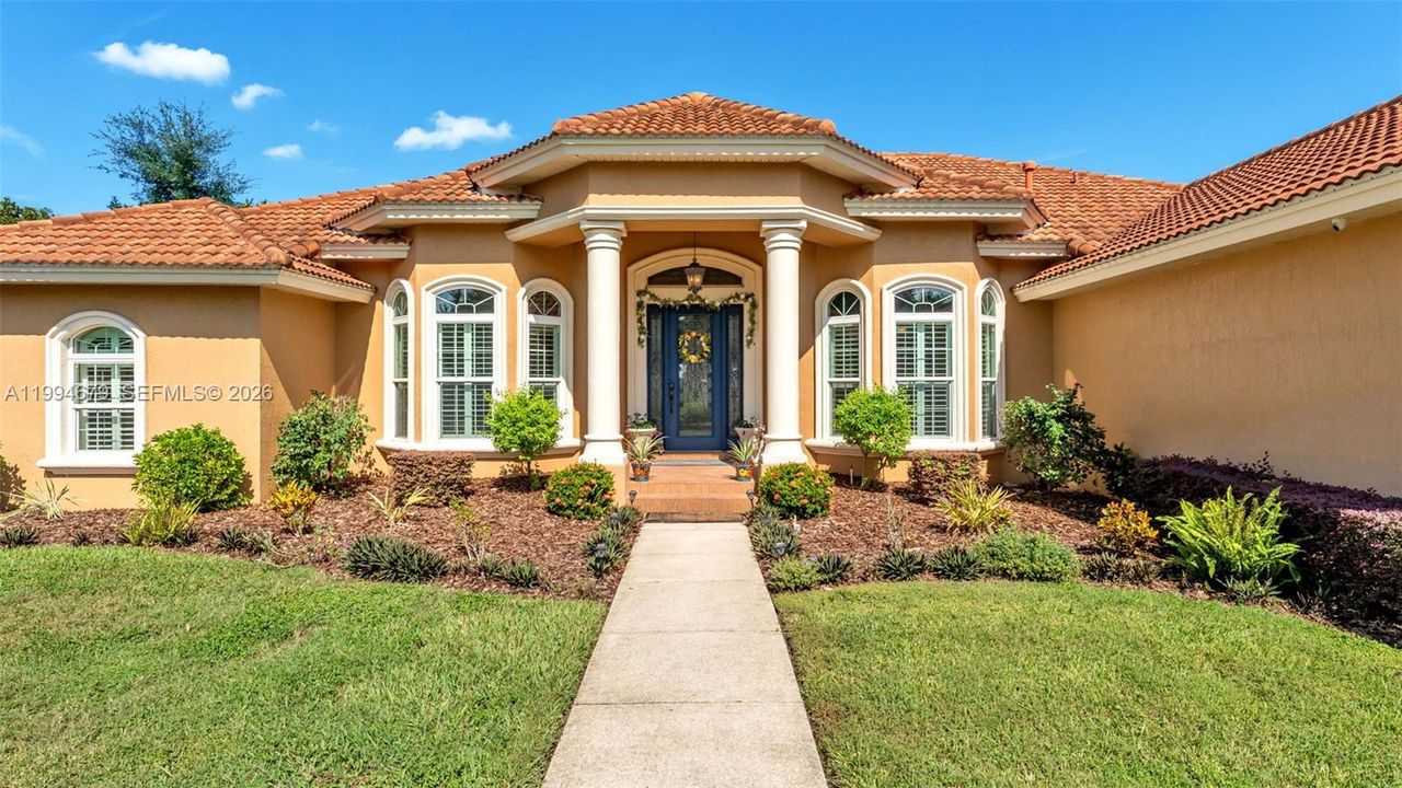 For Sale: $720,000 (4 beds, 4 baths, 2961 Square Feet)
