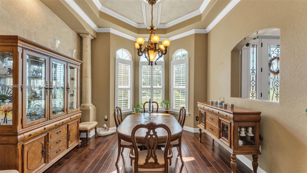 For Sale: $720,000 (4 beds, 4 baths, 2961 Square Feet)