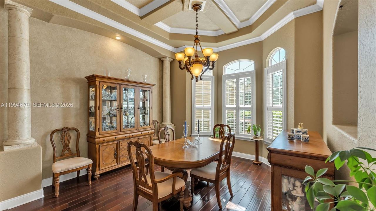 For Sale: $720,000 (4 beds, 4 baths, 2961 Square Feet)