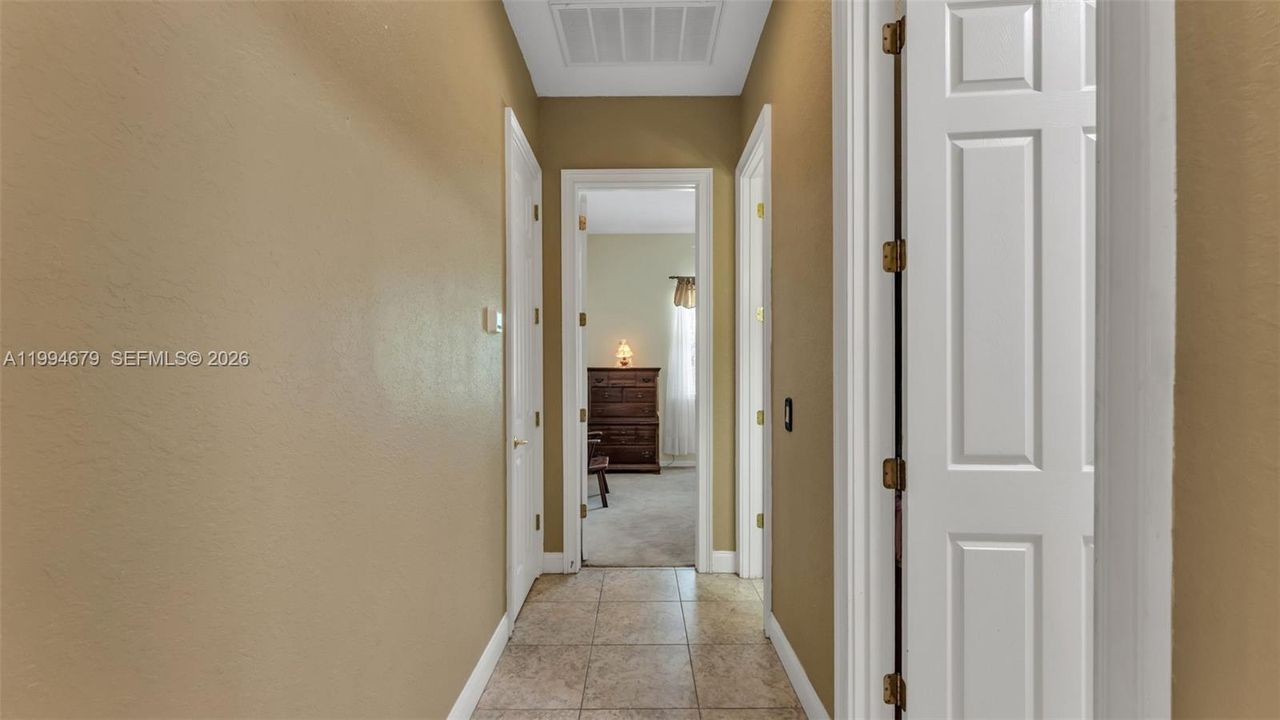 For Sale: $720,000 (4 beds, 4 baths, 2961 Square Feet)