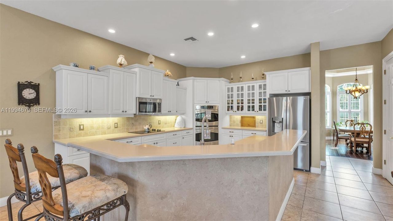 For Sale: $720,000 (4 beds, 4 baths, 2961 Square Feet)