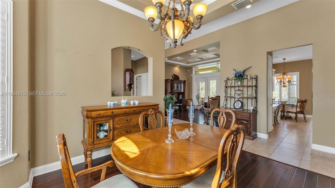 For Sale: $720,000 (4 beds, 4 baths, 2961 Square Feet)